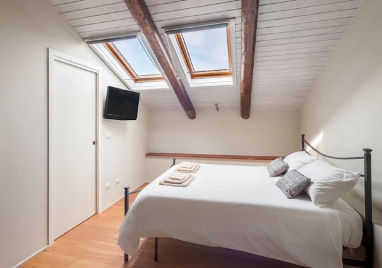 Апартаменти Charming Loft Golf Club Barolo Новело Екстер'єр фото