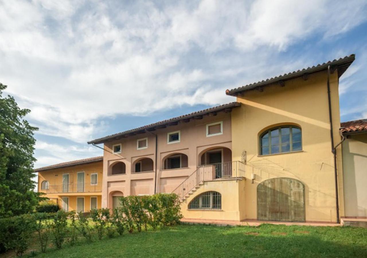 Апартаменти Charming Loft Golf Club Barolo Новело Екстер'єр фото