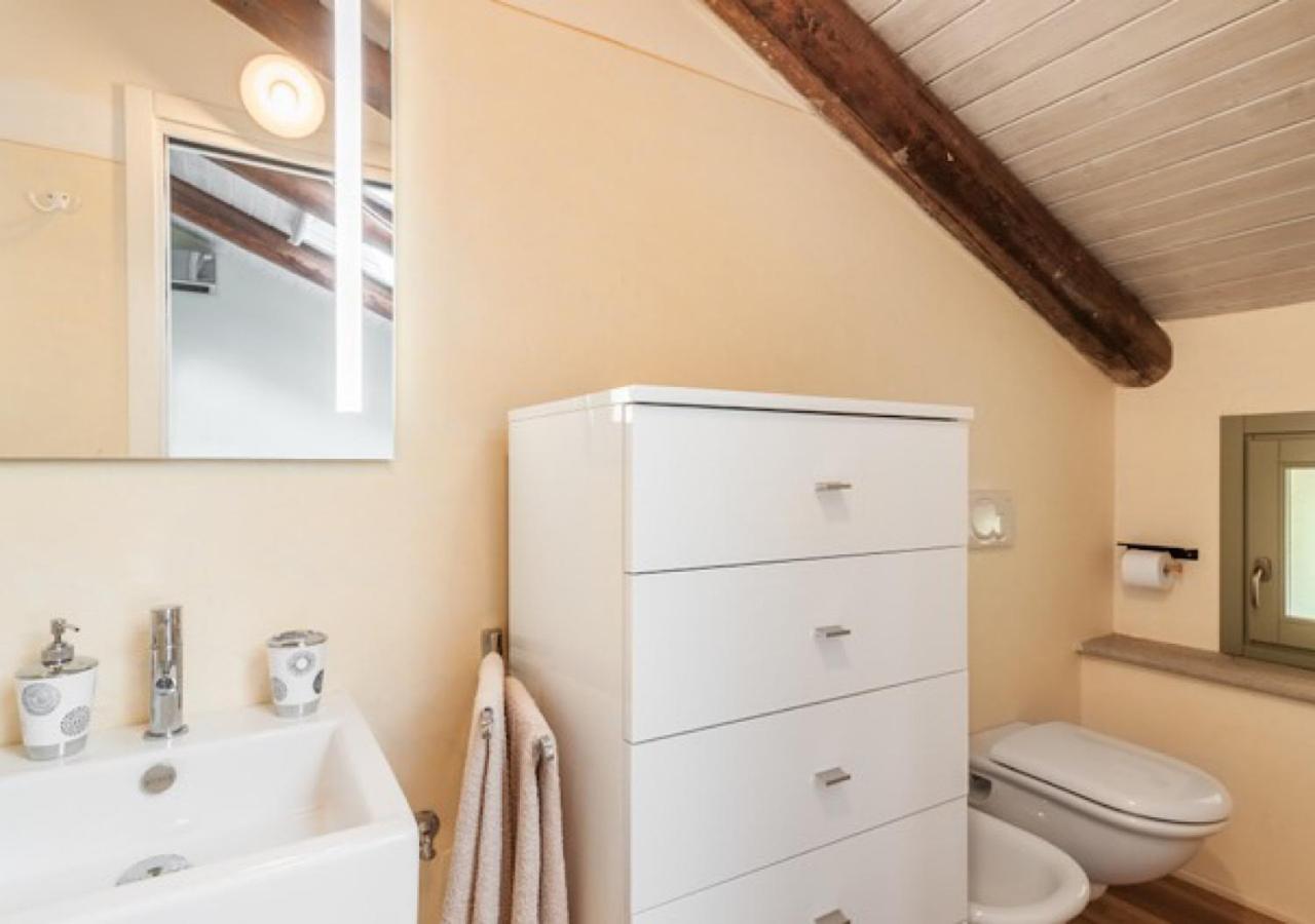 Апартаменти Charming Loft Golf Club Barolo Новело Екстер'єр фото